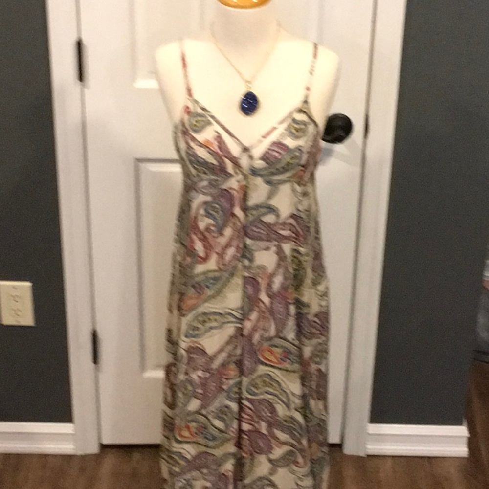 Beautiful Paisley Boho Maxi Dress Host Pick🎉 - Picture 4 of 8
